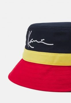 Buono ⭐ Karl Kani SIGNATURE BLOCK BUCKET UNISEX - Cappello - Yellow/navy/red ✔️ -Sconto Karl Kani in Italia c17f3eb0a8fc4bcab313607918a2a1af
