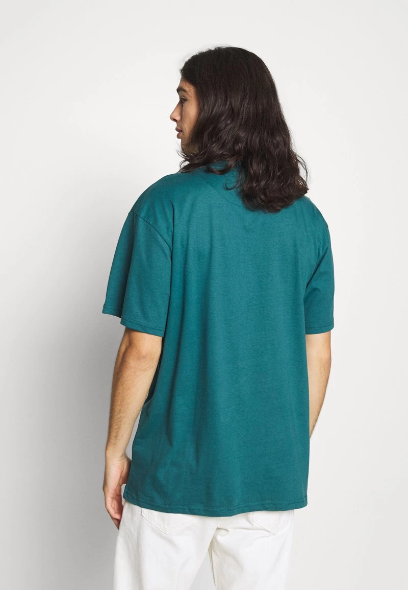 Migliore vendita π Karl Kani SMALL SIGNATURE ESSENTIAL TEE UNISEX - T-shirt Basic - Petrol π 5 Migliore vendita π Karl Kani SMALL SIGNATURE ESSENTIAL TEE UNISEX - T-shirt Basic - Petrol π - immagine 3