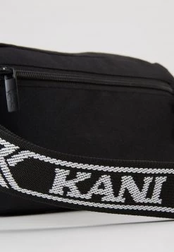 Sconto 🛒 Karl Kani KK SIGNATURE TAPE HIP BAG - Marsupio - Black/white, Unisex 🧨 -Sconto Karl Kani in Italia c3d69b2ab1be45f2b8d1c50912d2aec0