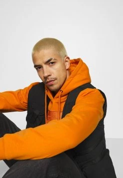 Sconto 👏 Karl Kani SMALL SIGNATURE BOX HOODIE UNISEX - Felpa - Orange 😀 -Sconto Karl Kani in Italia c46b9e4b54044b789c50da09719a8e17