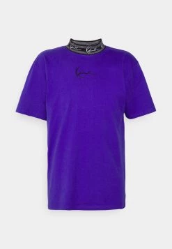 Promo 👍 Karl Kani SMALL SIGNATURE TAPE TEE UNISEX - T-shirt Con Stampa - Lilac 😉 -Sconto Karl Kani in Italia c9662ef970dc4d80918645068852d2cf