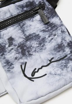 Bilancio 😀 Karl Kani SIGNATURE TIE DYE BODY BAG UNISEX - Borsa A Tracolla - Black 🧨 -Sconto Karl Kani in Italia cc8c3fcbf86e46b2bace520c6583833e