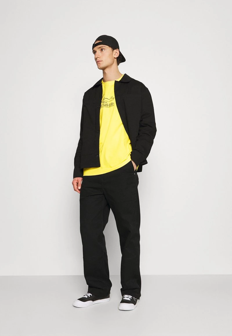 A buon mercato π Karl Kani SIGNATURE TEE UNISEX - T-shirt Con Stampa - Yellow π 4 A buon mercato π Karl Kani SIGNATURE TEE UNISEX - T-shirt Con Stampa - Yellow π - immagine 2