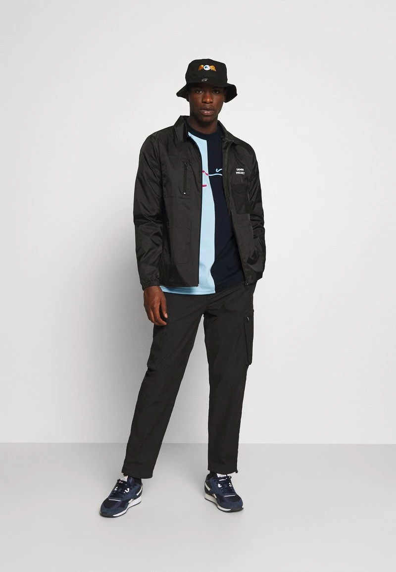 Le migliori recensioni di β Karl Kani SIGNATURE BLOCK TEE UNISEX - T-shirt Con Stampa - Navy π 4 Le migliori recensioni di β Karl Kani SIGNATURE BLOCK TEE UNISEX - T-shirt Con Stampa - Navy π - immagine 2