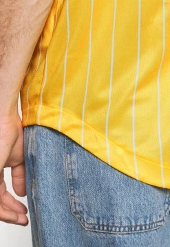 Buono ✔️ Karl Kani COLLEGE BLOCK PINSTRIPE ⚾ BASEBALL - T-shirt Con Stampa - Yellow, Uomo 😀 13 Buono ✔️ Karl Kani COLLEGE BLOCK PINSTRIPE ⚾ BASEBALL - T-shirt Con Stampa - Yellow, Uomo 😀 -Sconto Karl Kani in Italia eaef4033625741e4baeb3accf47243a8