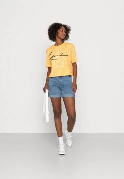 Miglior offerta 🧨 Karl Kani SIGNATURE CROP TEE - T-shirt Con Stampa - Light Orange, Donna 🤩 8 Miglior offerta 🧨 Karl Kani SIGNATURE CROP TEE - T-shirt Con Stampa - Light Orange, Donna 🤩 -Sconto Karl Kani in Italia eec01e52e2d94421b68d42d858ae95a2