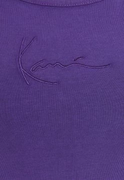 Acquistare ✨ Karl Kani SMALL SIGNATURE WASHED - Top - Purple, Donna 🧨 -Sconto Karl Kani in Italia efa3cc67a0fb4060ab56822d8992b8da