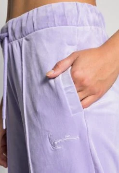Vendita calda 👍 Karl Kani SMALL SIGNATURE PANTS - Pantaloni Sportivi - Lila, Donna 🧨 -Sconto Karl Kani in Italia f36ee5deadbb4092914903ee93096b91