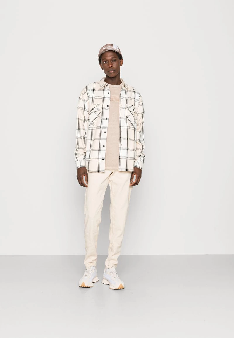 Migliore vendita π Karl Kani SIGNATURE BOX TEE UNISEX - T-shirt Basic - Taupe π― 4 Migliore vendita π Karl Kani SIGNATURE BOX TEE UNISEX - T-shirt Basic - Taupe π― - immagine 2