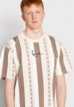 Offerte 🌟 Karl Kani SMALL SIGNATURE UNISEX - T-shirt Con Stampa - Light Brown 🎁 -Sconto Karl Kani in Italia fb6ce2afd75c404faa7600558b212bbf