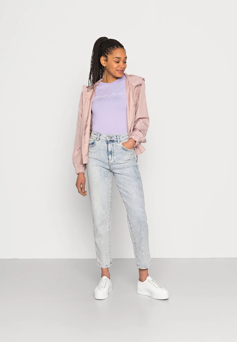 Promo 𧨠Karl Kani AUTOGRAPH TIGHT TEE - T-shirt Con Stampa - Purple, Donna π 4 Promo 𧨠Karl Kani AUTOGRAPH TIGHT TEE - T-shirt Con Stampa - Purple, Donna π - immagine 2