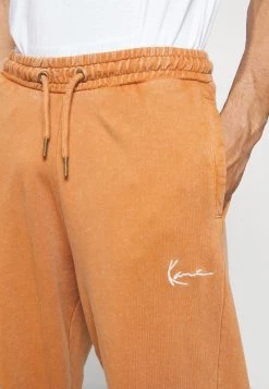 Nuovo 🛒 Karl Kani SMALL SIGNATURE WASHED UNISEX - Pantaloni Sportivi - Ocher 🔥 -Sconto Karl Kani in Italia fd034d1bc2fb44b58f5f7507668b4c41
