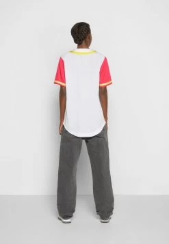 Buono π Karl Kani COLLEGE BLOCK βΎ BASEBALL - T-shirt Con Stampa - White, Donna π 14 Buono π Karl Kani COLLEGE BLOCK βΎ BASEBALL - T-shirt Con Stampa - White, Donna π -Sconto Karl Kani in Italia fd4529b9bbc0487fbdbaeb4684ae87c5